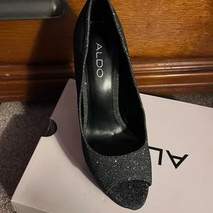 Aldo heel’s